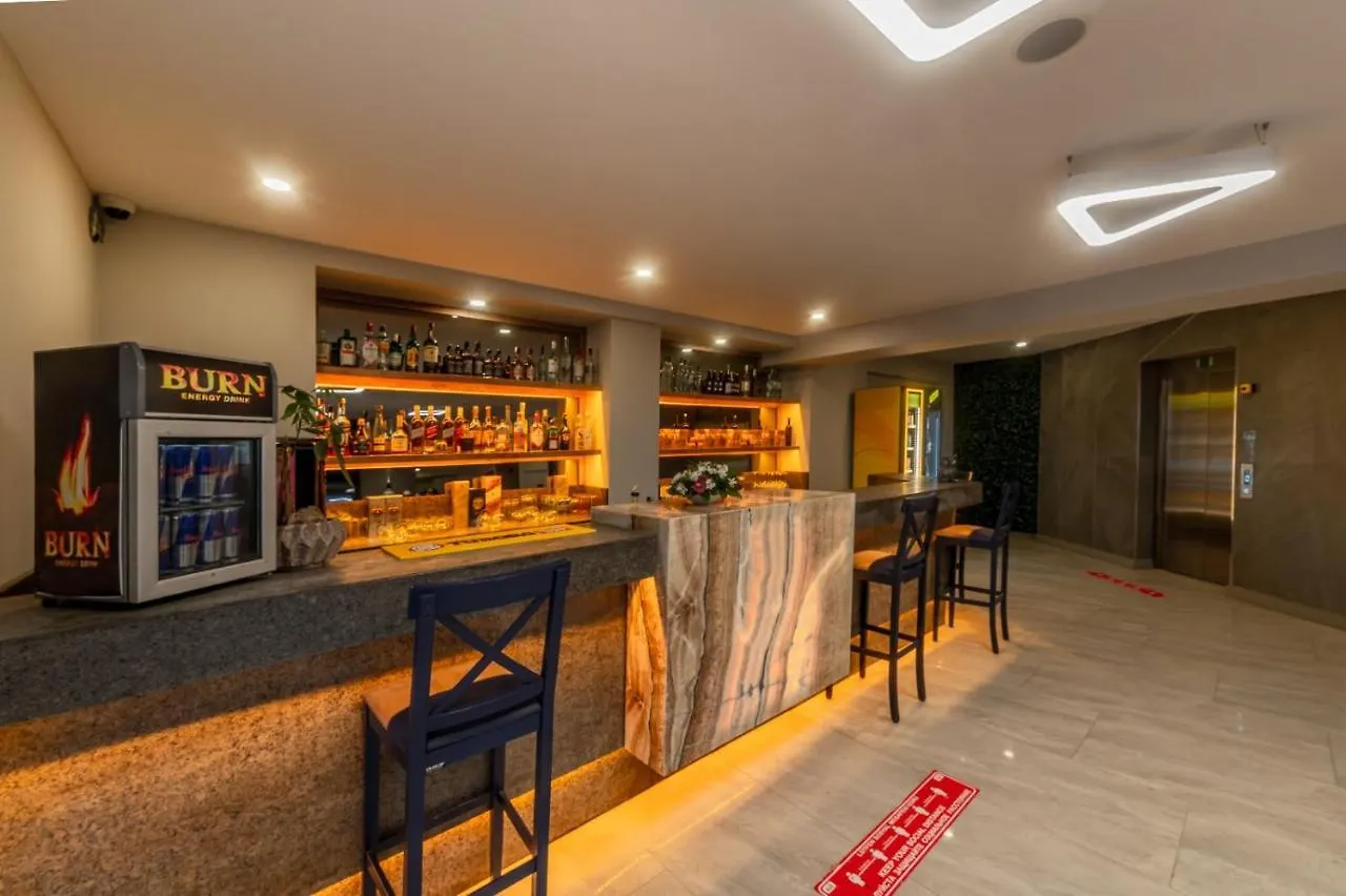 Tema 242 Hotel Antalya Turquía