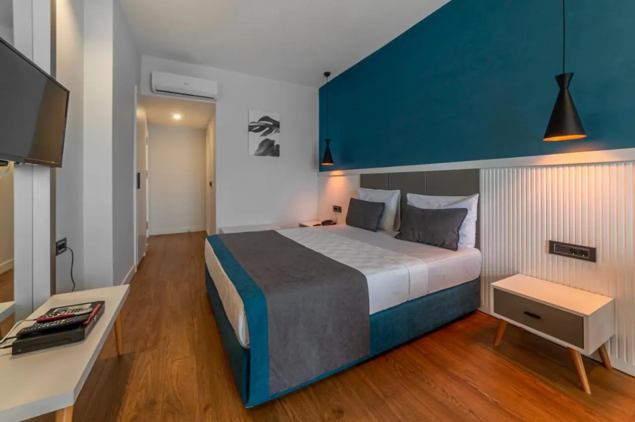 Tema 242 Hotel Antalya 2*,